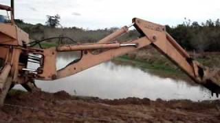 CONSTRUINDO A BARRAGEM DO AÇUDE NO SÍTIO DO MARCINHO