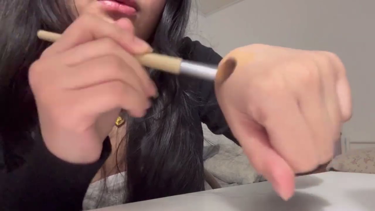 ASMR doing your makeup on screen!🪷