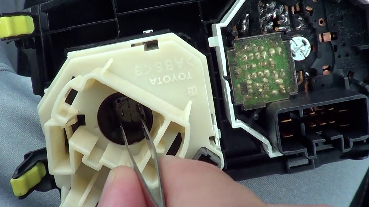 Replacement of backlight bulb for illumination of AC control knobs for