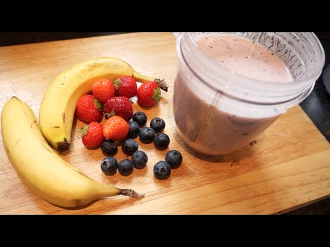 healthy-strawberry-banana-blueberry-smoothie-recipe