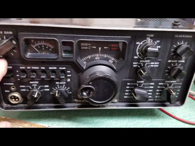 Yaesu FT-301S - YouTube