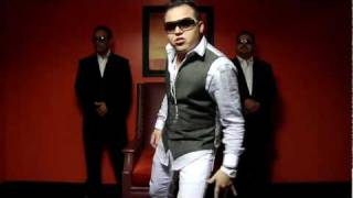 Watch Gerardo Ortiz A La Moda video