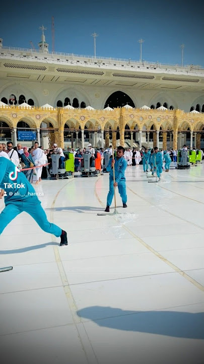 Cleaning kabba #kaaba #duet #share #islamic #whatsappstatus