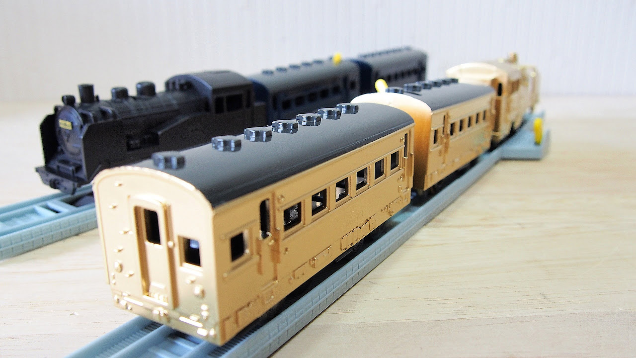 In response to the comments, I painted the passenger cars of
