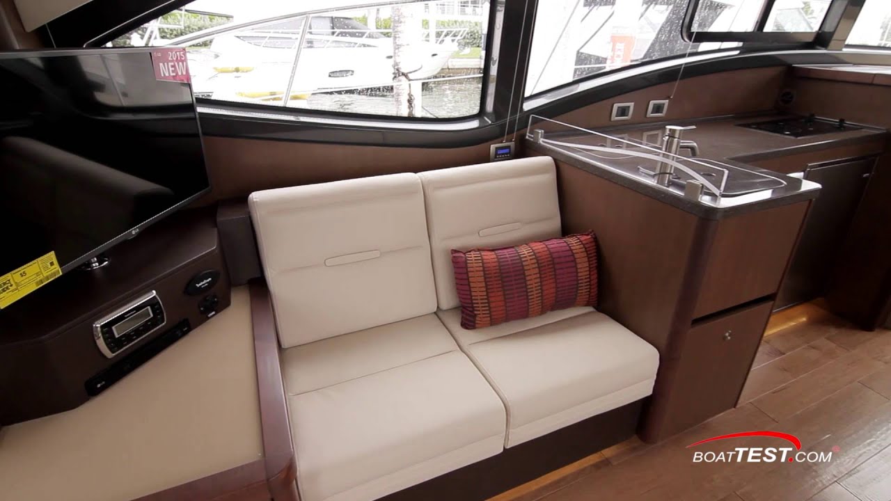 Sea Ray 400 Sundancer Features 2016- By BoatTest.com