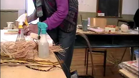Nancy Today: Cattail workshop 15 ASMR weaving (basket making tutorial) hacer cesta