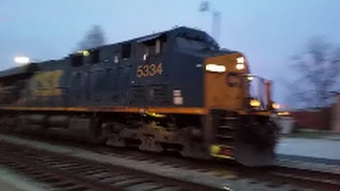 [CSX]5334 ES40DC & ES40DC Leads Q033-25 With Deep GE Rumbling In Fayetteville NC & Hornsalute