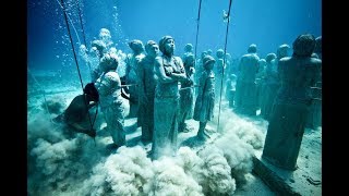 15 BREATHTAKING UNDERWATER DISCOVERIES