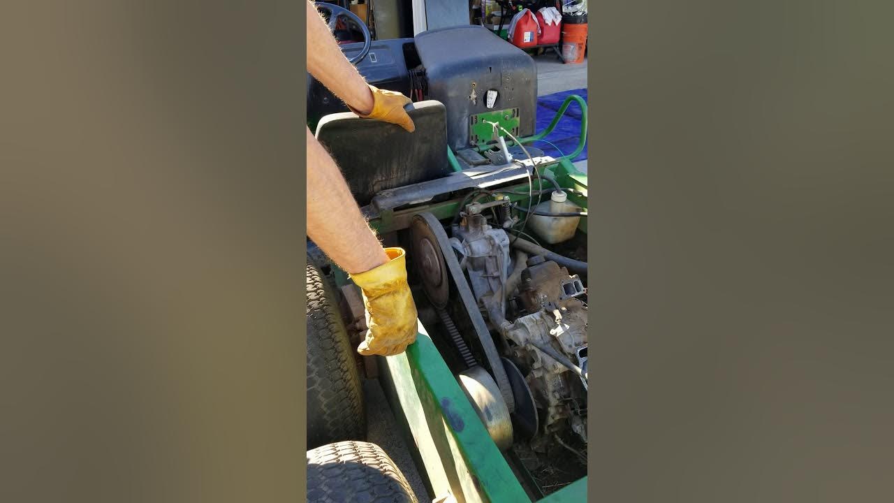 Changing drive belt on Gator 6x4 YouTube
