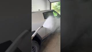 Bir Oto Yıkamanın Bedeli Ne Kadar Olabilir? Tesla Sahipleri Dikkat