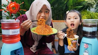 TANTANGAN MAKANAN SATU WARNA 🥵 drama  | Salsa and Family