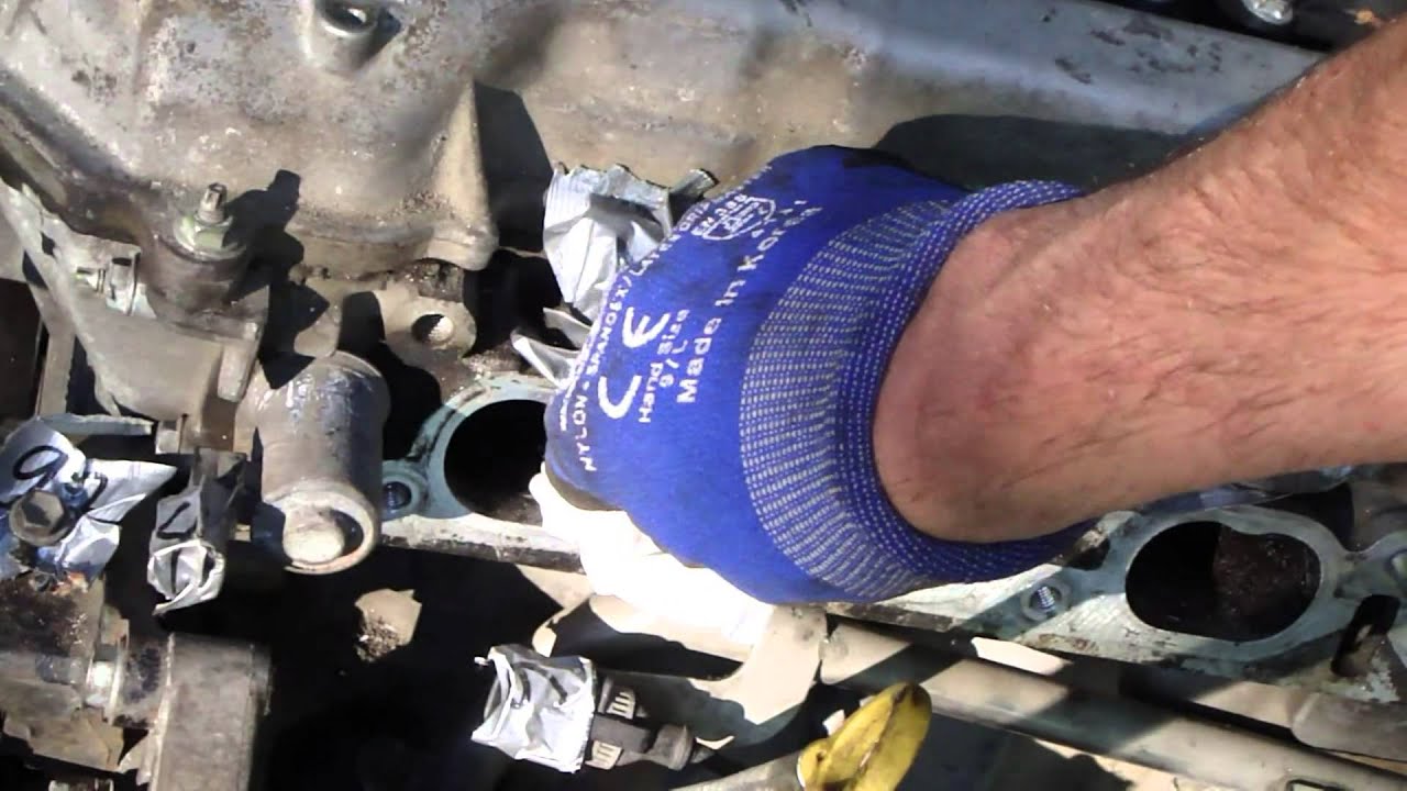 How to check oil leaks in intake manifold VVT-i engine Toyota Corolla