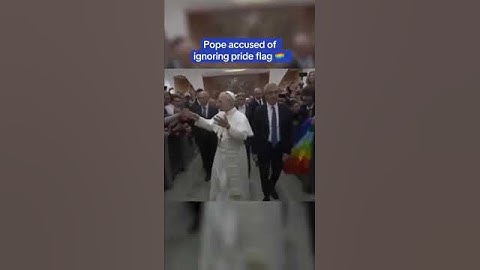 Pope Leo XIV accused of ignoring pride flag 🏳️‍🌈 during public visit
