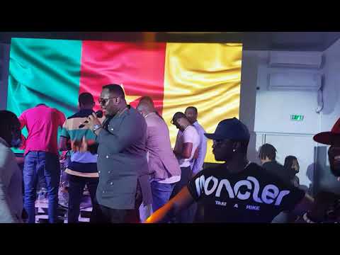 Jacky kingue chante
