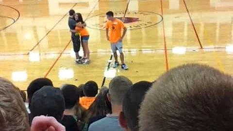 The weirdest freshman orientation team work game