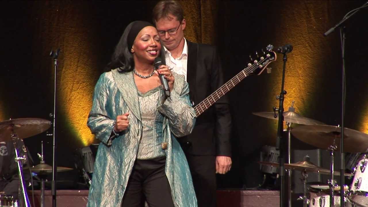 I will survive - The Voyagers feat. Soleil Niklasson