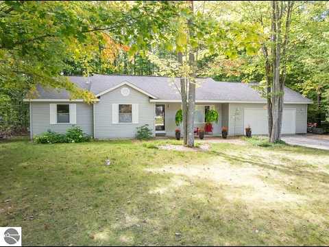 8340 Easy Street, Lake Ann, MI home video tour