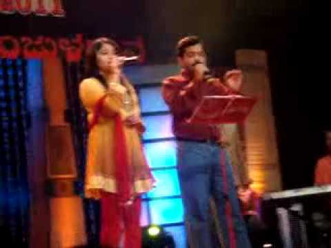 Deepika singing Madhura Madhuravee manjula gana