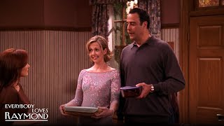 The Barones Try Look Their Best for Thanksgiving | Everybody Loves Raymond