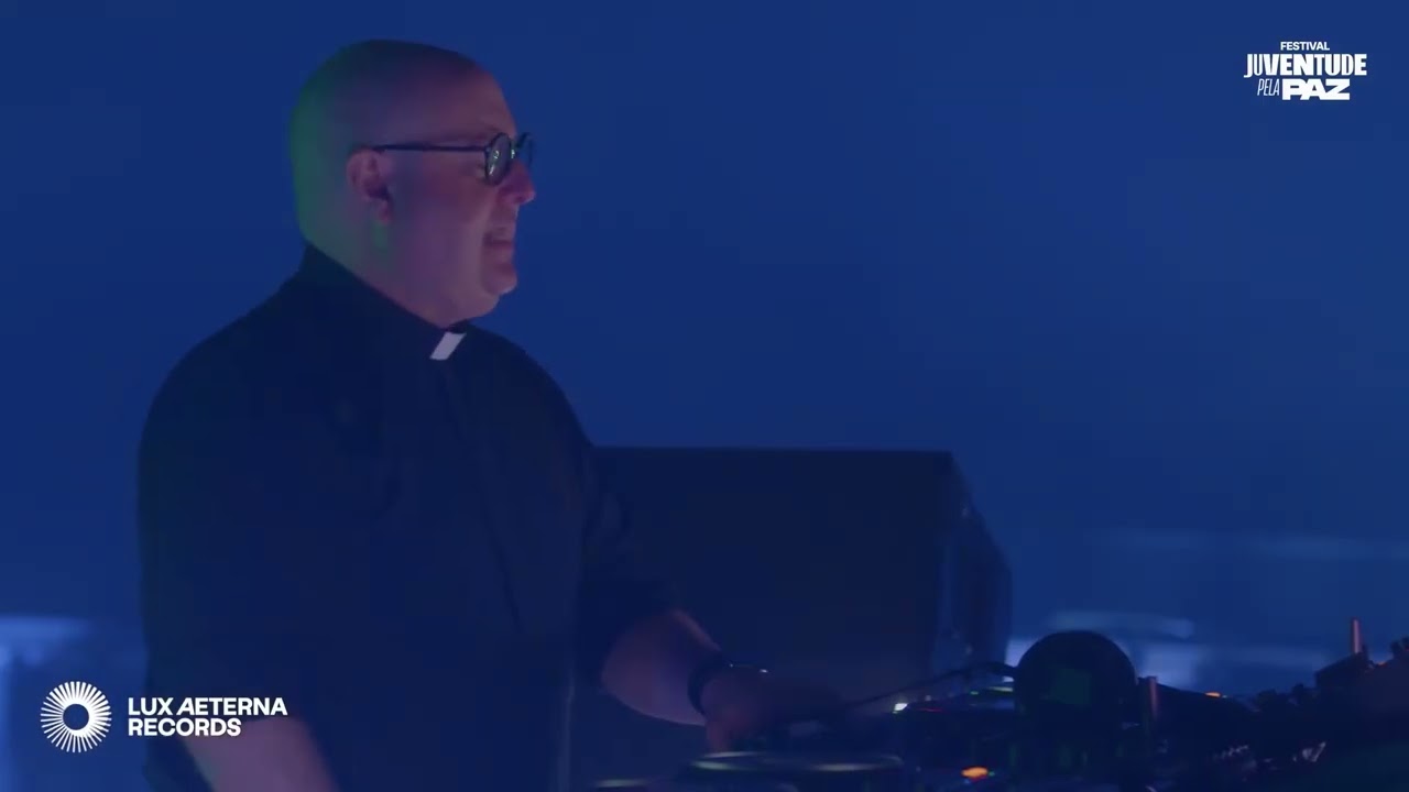 Padre Guilherme  - Louva-Me Senhor (LuxaEternaRecords)