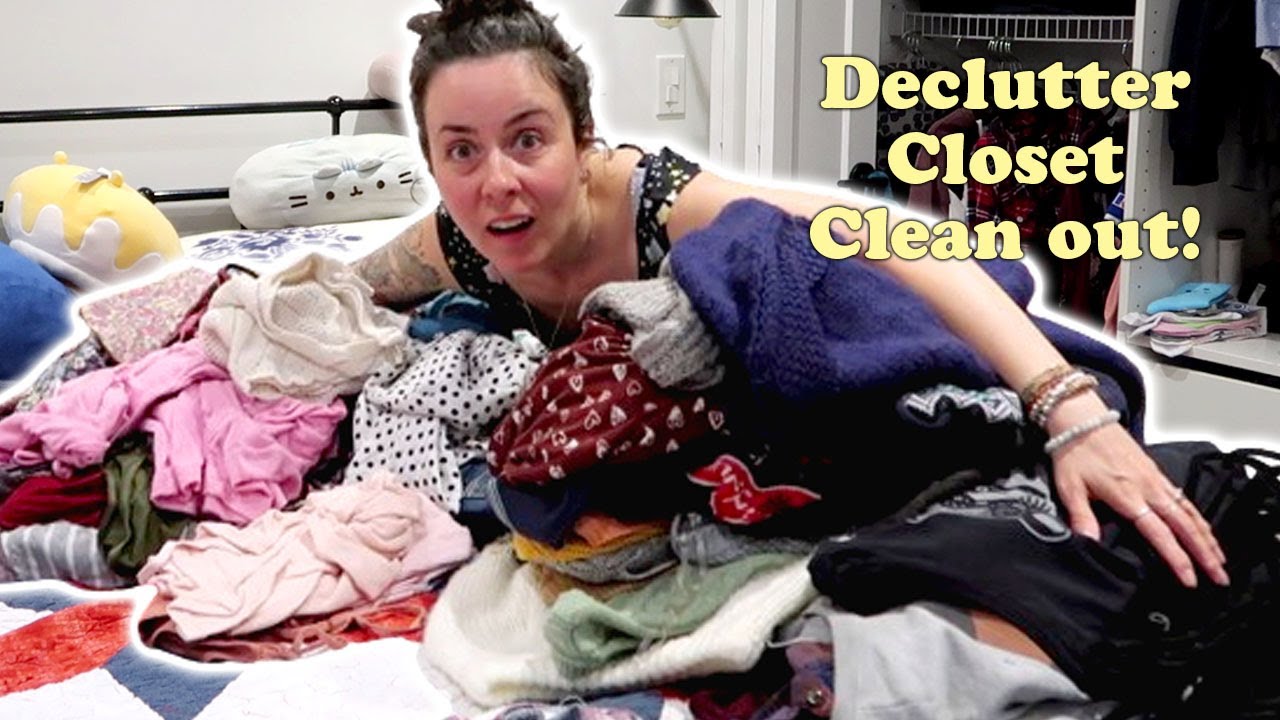 Decluttering My Closet From Winter to Summer Clothing (VIRAL) - YouTube