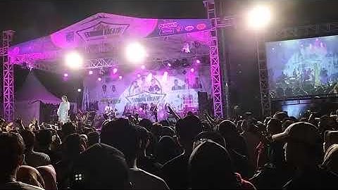 Tasya  Rosmala || Ojo di bandingke membuat penonton histeris fistival   hari pariwisata dunia