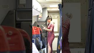 Pramugari lion air persiapan memperagakan alat keselamatan #pramugarilionair