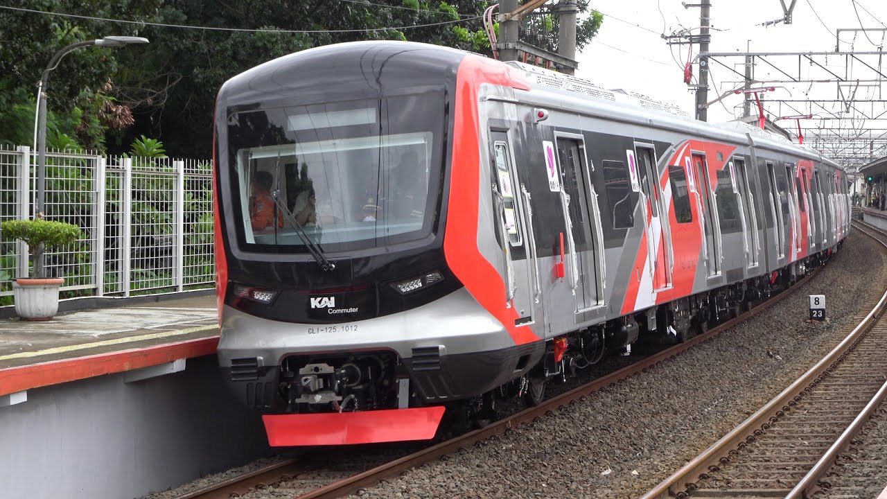 2025 Feb, Lenteng Agung, In Jakarta, KAI Commuter trains