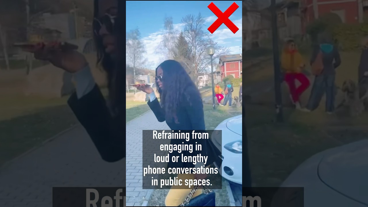 Outdoor Phone Etiquette 