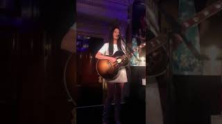 Video voorbeeld van "Rainbow - Kacey Musgraves, London 8/3/18"