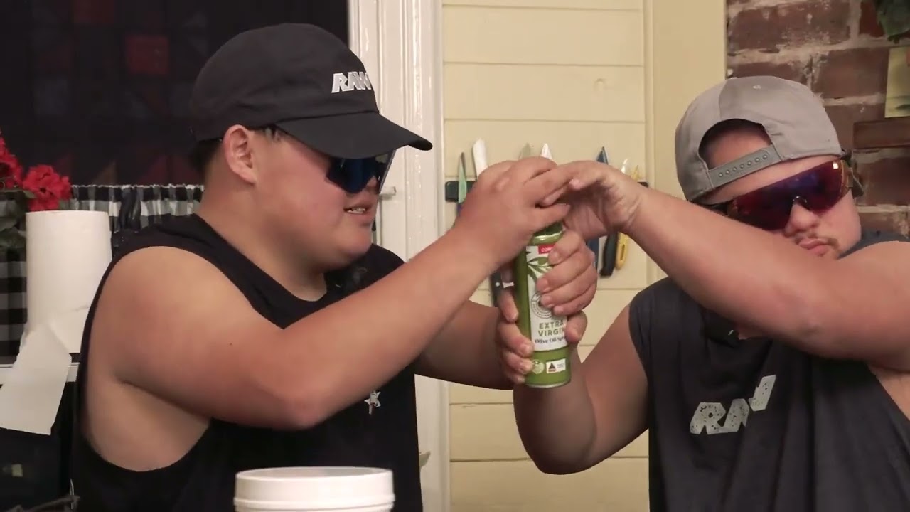 'PROTEIN PANCAKES!' - GET RAW WITH SEAN AND MARLEY (русская озвучка)