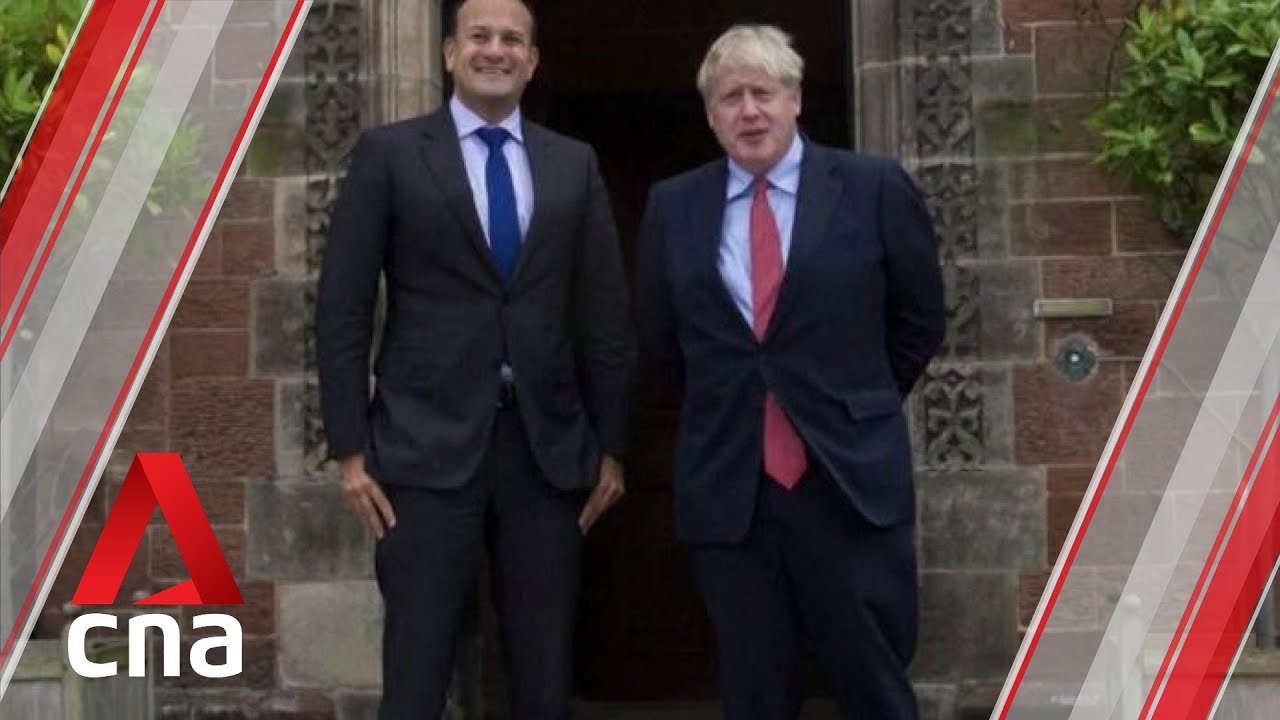 UK Brexit minister, chief EU negotiator meet in Brussels