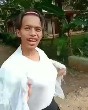 Bencong nyariin ADIT😂😁😁😃
