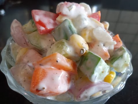 Video: Paano Gumawa Ng Isang Salad Na May Mga Dahon Ng Mais