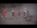 MAS CORPOS SÃO ENCONTRADOS E NÚMERO DE MORTES POR ERUPÇÃO DE FOGO SOBRE.