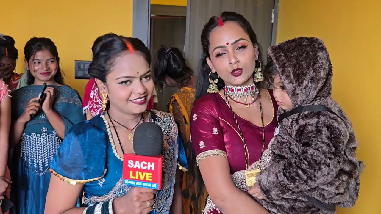 विष्णुराज मालती के गाने के इवेंट में ज्योति बनी पत्रकार।