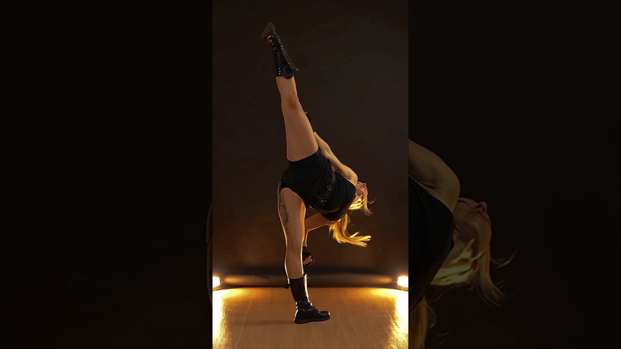 Martial artist becomes Sonya Blade for a day! 💪😤