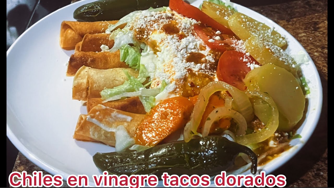 Como hacer chiles 🌶️ en vinagre y tacos dorados rellenos de papa con