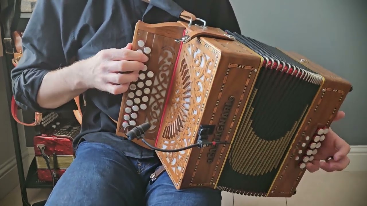 Valse à Julie (Aurélien Claranbaux) accordéon diatonique, melodeon