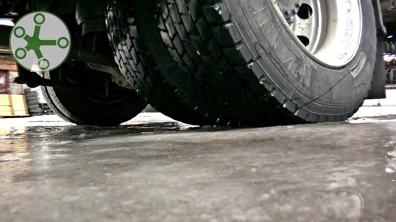 Как тронуться на льду - YouTube