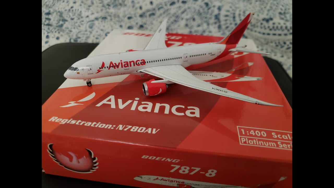 REVIEW: 1:400 Avianca Boeing 787-8 - Phoenix Models - YouTube