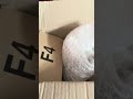 Vidéo Ouverture colis Vinted carte grader Pokémon manquante. Envoyer par minimalthreads