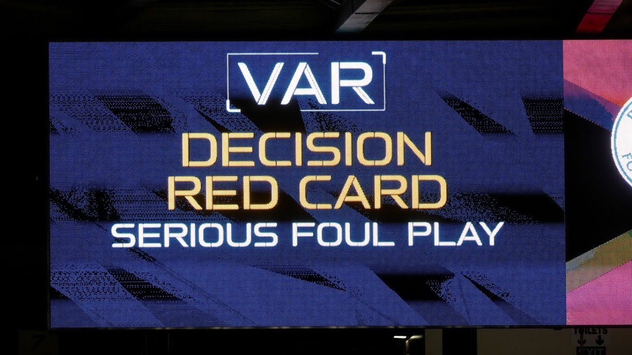 Celtic vs Rangers | Lundstrum red card fan reaction - YouTube