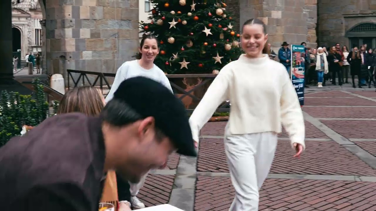 "Unforgettable Flash Mob Marriage Proposal in Piazza Vecchia, Bergamo | SAY YES in Italy"