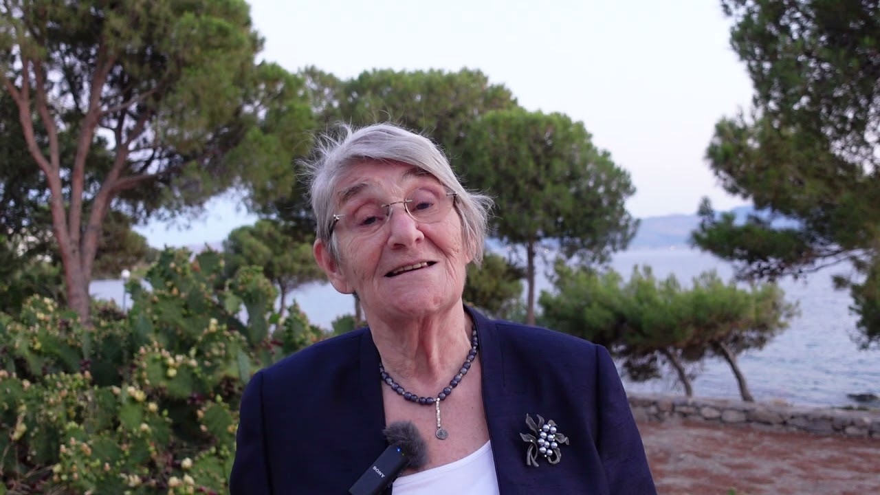 KEMİKLERİN GÜÇ KAYNAĞI KALSİYUM! KALSİYUM ÖNEMİNİ MERAK EDENLER MUTLAKA İZLEYİN!