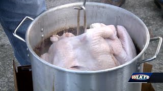 NuLu group, volunteers cook 100 turkeys for homeless News