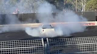 VP V6 UTE AT MADAZ BURNOUTS