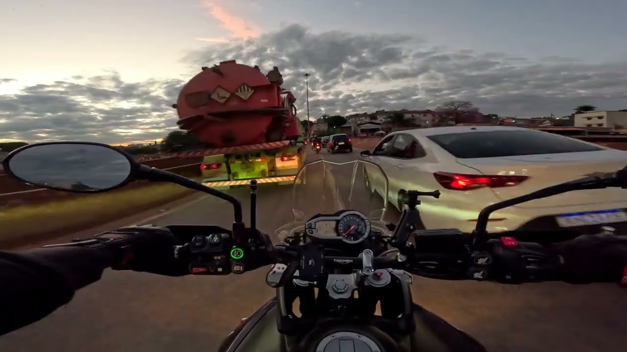 TIGER 800 XCA É BOA NO TRÂNSITO/CORREDOR? | Dia a Dia de Tiger