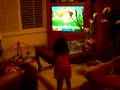 Lyan bailando con Dora