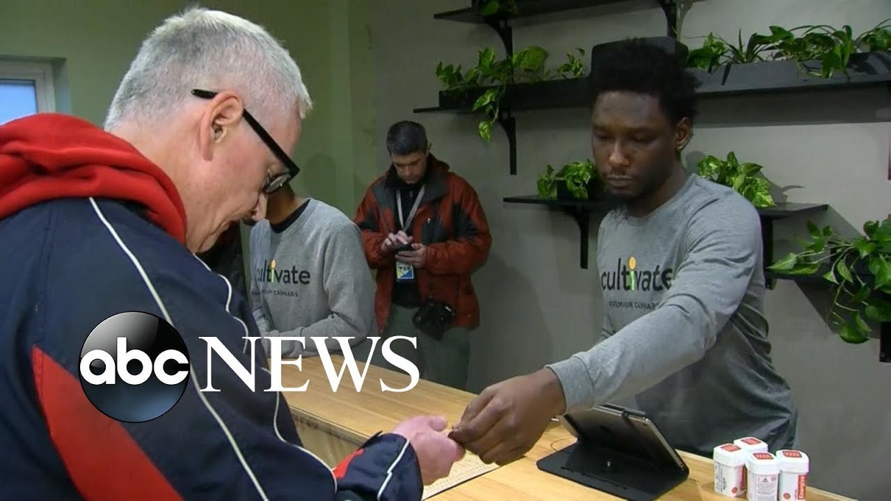 Long lines as Massachusetts opens first 2 dispensaries on East Coast